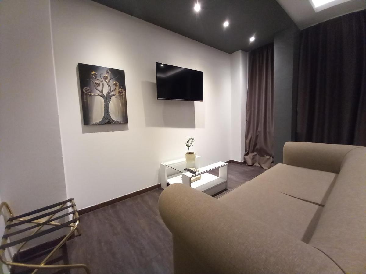 Filippos Downtown - 2Br Lux Apartment - Tsimiski Ladadika - Explore Center By Foot - Close To Aristotelous Square Thessaloniki Exterior foto